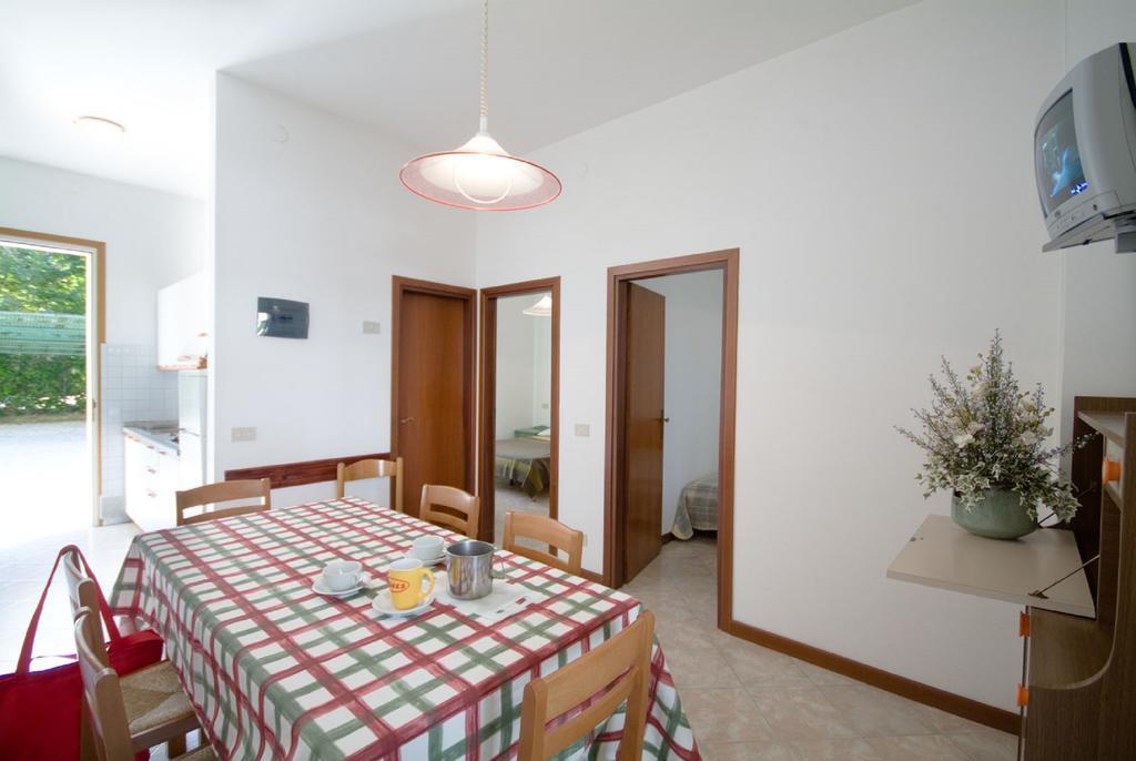 Condominio Brionetta Bibione Exteriör bild