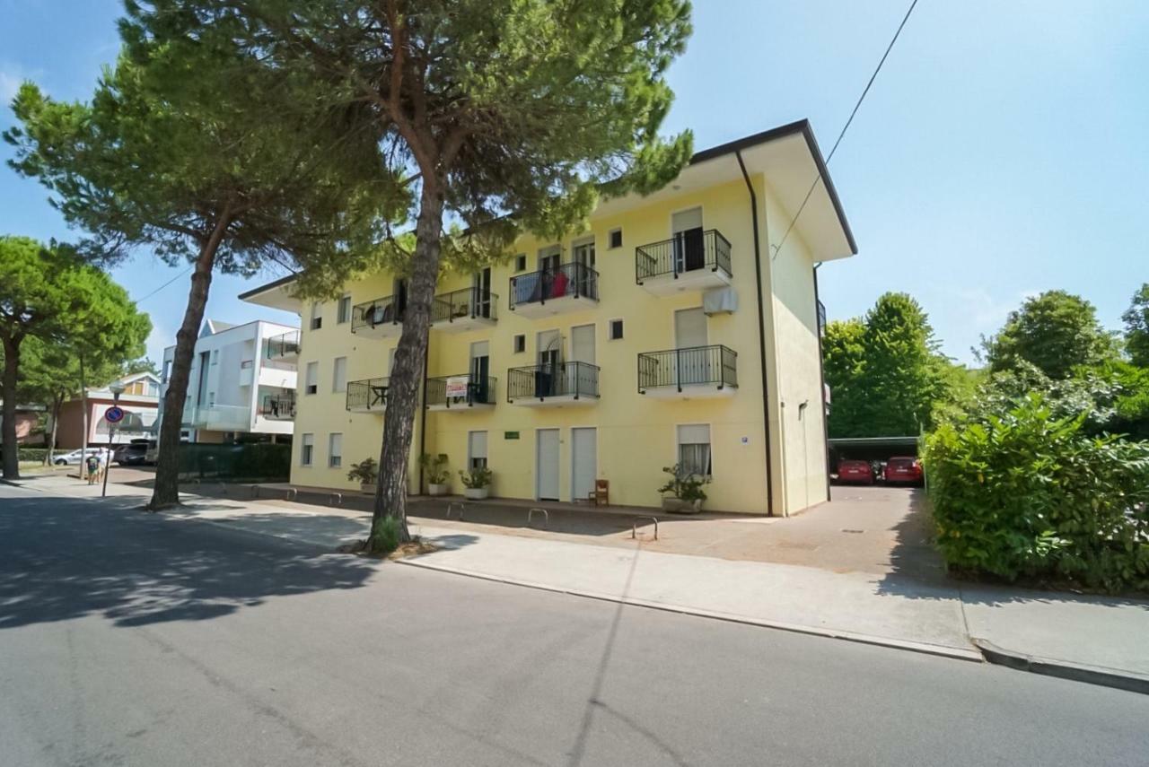 Condominio Brionetta Bibione Exteriör bild